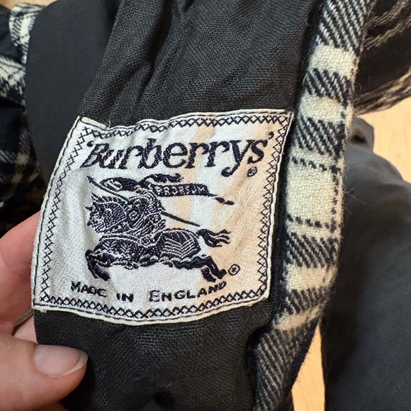 Burberry reversible cloak - Picture 4 of 6